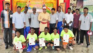 Langsacountryfestival#hutankotalangsa pesona timur langsa country festival 2019 yang diadakan tanggal 15 desember 2019 1:48. Tan Sri Mkayveas On Twitter Also Attended 1st Cetralice Training Programs Organised By Kelab Sukan Glenmarie United Sjkt West Country Timur Https T Co 4dkb2f75ur
