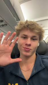 it was so awkward making this while sitting next to a random person