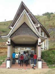 Batu hobon is located in limbong village. Memanjakan Mata Di Samosir