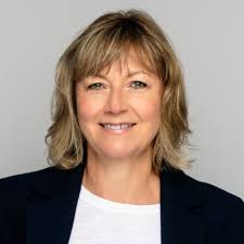 Introducing Luxury Women to Watch 2022