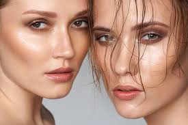 Эффект влажной кожи: выбор продуктов и этапы нанесения