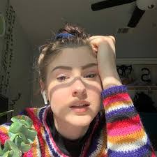 Sophia Warren's Instagram, Twitter & Facebook