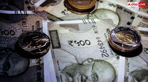 Indian Currency: भारतीय नोट पर महात्मा गांधी की तस्वीर लगाने का किसने लिया था फैसला, जानें