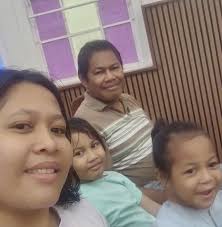 Open the eyes of my heart, Lord Open the eyes of my heart I want to see You  I want to see You To see You high and lifted up Shinin' in