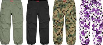 You'll love all the storage possibilities with those roomy pockets. Details Supreme Cargo Pant Supreme Community