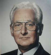 Dr Samuel Boddie “Sam” Moyle Jr. (1925-1996)