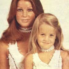 Did a tribute video To Lisa Marie Presley, and Elvis , song is called where  no one stands a lone, enjoy 😊, Thanks Admins For allowing to share my love  of Elvis music , enjoy Elvis fans 😘Hope you can ...