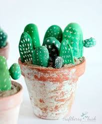Acondicionar la maceta para las piedras en forma de cactus. Cactus De Piedra Que Nunca Se Marchitan