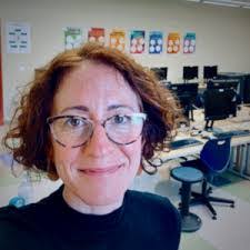 Hillary Washburn's Instagram, Twitter & Facebook