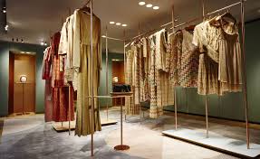 Missoni Weaves A Bold New Design Direction Into Its Rue Saint Honora C Paris Store Fashion Boutique Interior Design Top Interior Designers Interior Designers