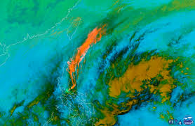 Taal volcano in the philippines is spewing thick clouds of toxic sulphur dioxide (so2) into the air, nasa satellite scans reveal, amid growing concerns the eruption philippines: Volcano Eruption Taal Volcano In The Philippines Erupts It Sends Ash 15km High Into The Atmosphere Creating An Apocalyptic Display Of Raw Power Of Nature Severe Weather Europe