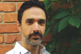 Through the Eyes of bout de papier