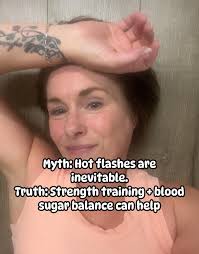 🌟 Are you craving a delicious and guilt-free lunch that fuels your body?  🍔✨ Join me as I whip up my favorite burger in a bowl