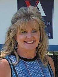 Traci Doss's Instagram, Twitter & Facebook