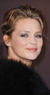 Virginie efira naît en 1977 à bruxelles, de andré efira, professeur en oncologie, et de carine verelst. Virginie Efira Imdb