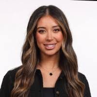 Amanda Fakhoury's Instagram, Twitter & Facebook