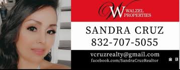 What areas in Texas have 4 bedroom houses with big yards?