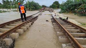 Maybe you would like to learn more about one of these? Seluruh Jadwal Ka Jarak Jauh Dari Jakarta Hari Ini Dibatalkan Karena Banjir