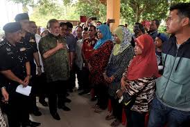 Based on several videos shared by based on several videos shared by netizens on their facebook page, the fire started from one of the female wards, not far from the mahmoodiah health. Let This Be A Lesson To Parents Says Sultan Ibrahim Borneo Post Online