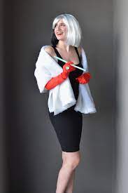 Here is a list of what you will need to put together a diy cruella costume Diy Cruella Deville Costume Sew Bake Decorate