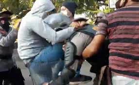 Jangan lupa untuk menekan tombol subscribe nya. Video Viral Sesama Polisi Ribut Saat Amankan Demo Di Jambi Ini Penjelasan Polri