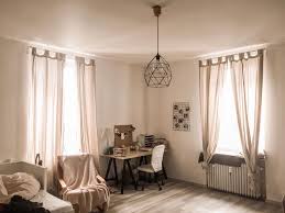 Helles Wg Zimmer In Creme Tonen Wg Zimmer Zimmer Sitzgelegenheiten