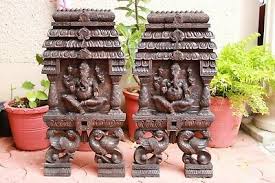 Thanks to thick pads of skin on their chest and knees, camels can comfortably sit in very hot sand. India Home Decor India