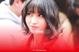 Dari 10 contoh model rambut pendek artis korea ini anda bisa memilih salah satunya yang sesuai dengan bentuk wajah dan kepribadian anda. Gaya Rambut Pendek Artis Korea Ini Bisa Ditiru Heboh Interactivity Digital Media