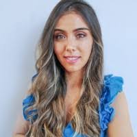 Yeni Moreno's Instagram, Twitter & Facebook