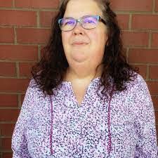 Lisa Olender's Instagram, Twitter & Facebook