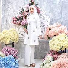 Baju nikah putih cantik simple. 20 Trend Terbaru Baju Nikah Kurung Pahang Lace Lamaz Morradean