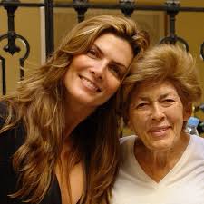 Montserrat Oliver le da el último adiós a su madre en las redes (FOTOS)