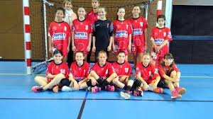 Composé de en, dent et scie, par analogie de forme. Quimperle Resultats En Dents De Scie Chez Les Handballeurs Brest Maville Com