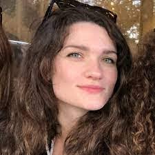 Leila Lyons's Instagram, Twitter & Facebook