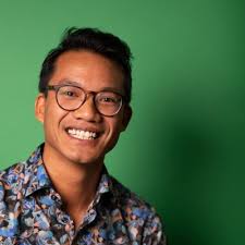 Today I have the pleasure of announcing that we in IKEA Denmark can present  a revenue growth of 5% from 4.9 billion last year to 5.2 billion in  2022/2023. At the same