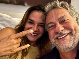 Ex de Antonio Fagundes, Mara Carvalho, posa com presidente do São Paulo,  seu atual namorado