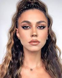 Mothership V Bronze Seduction Bronze Makeup Look Classy Makeup Celebrity Makeup
