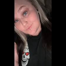 What are good nail salons in Banks?