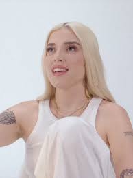 Del Amor Vienes: La Divertida del EP de Elena Rose