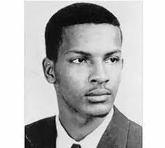 Erica Mundy's Instagram, Twitter & Facebook