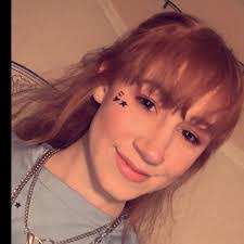 Stephanie Caviness's Instagram, Twitter & Facebook