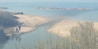 Jun 13, 2021 · italia nostra chiede al comune di ortona e alle autorità preposte di non aggredire più la costa compromettendo paesaggi storici. Ortona Senza Bandiera Blu Ma Ora Il Mare E Piu Pulito Chieti Il Centro