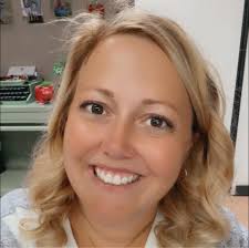 She found an old bumblebee in a bucket... and the rest is history 💛  Rachael told us all about Harriet's rescue and the legacy she leaves  behind! Keep up with Harriet on