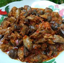 1/2 kg hati sapi, cuci bersih, 1 lembar daun salam, secukupnya air buat merebus dan garam. Resep Jantung Sapi Kami