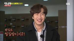 이광수 소속사 킹콩바이스타쉽은 27일 이광수가 다음 달 24일 녹화를 마지막으로 '런닝맨'에서 하차한다고 밝혔다. Aadza7nxph Ebm