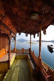 These Houseboats Are Made Of Wood And Usually Have Intricately Carved Wood Paneling Taken At Kashmir India Housebo Kashmir India House Boat Beautiful Places