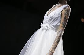 Pinke kleider erobern die laufstege der welt. C A Fashion Show In Lissabon