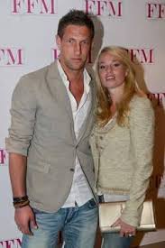 Maarten stekelenburg başka oyuncu ile karşılaştır. Kim Stekelenburg Maarten Stekelenburg