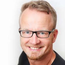 Dennis Bartz's Instagram, Twitter & Facebook