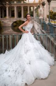 Beautiful Wedding Dresses Would Look Glamorous On All Sorts Of Brides To Be Tulle Wedding Dress Bridal Dresses Wedding Dresses